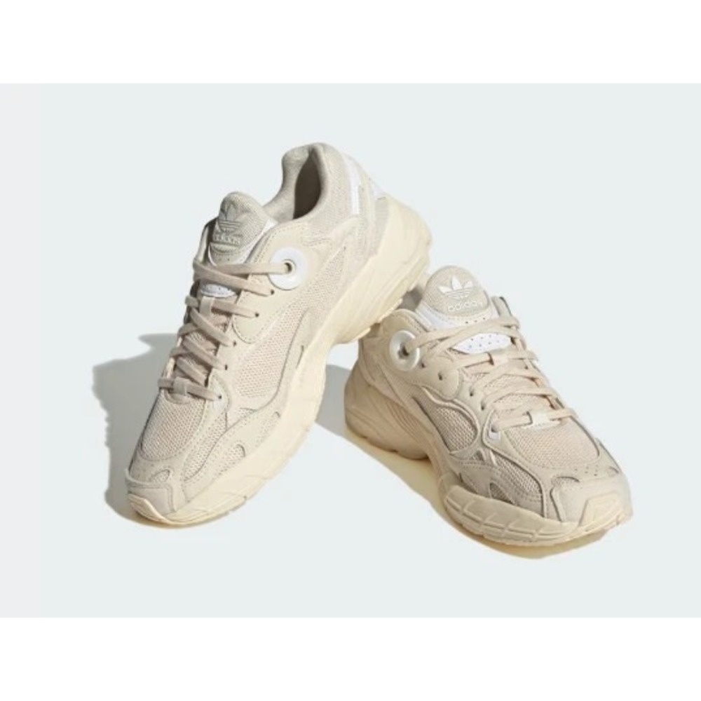 Adidas Astir Womens Size 7.5 Running Shoes Sneakers Cream/Beige IE6989 NEW - Picture 4 of 5